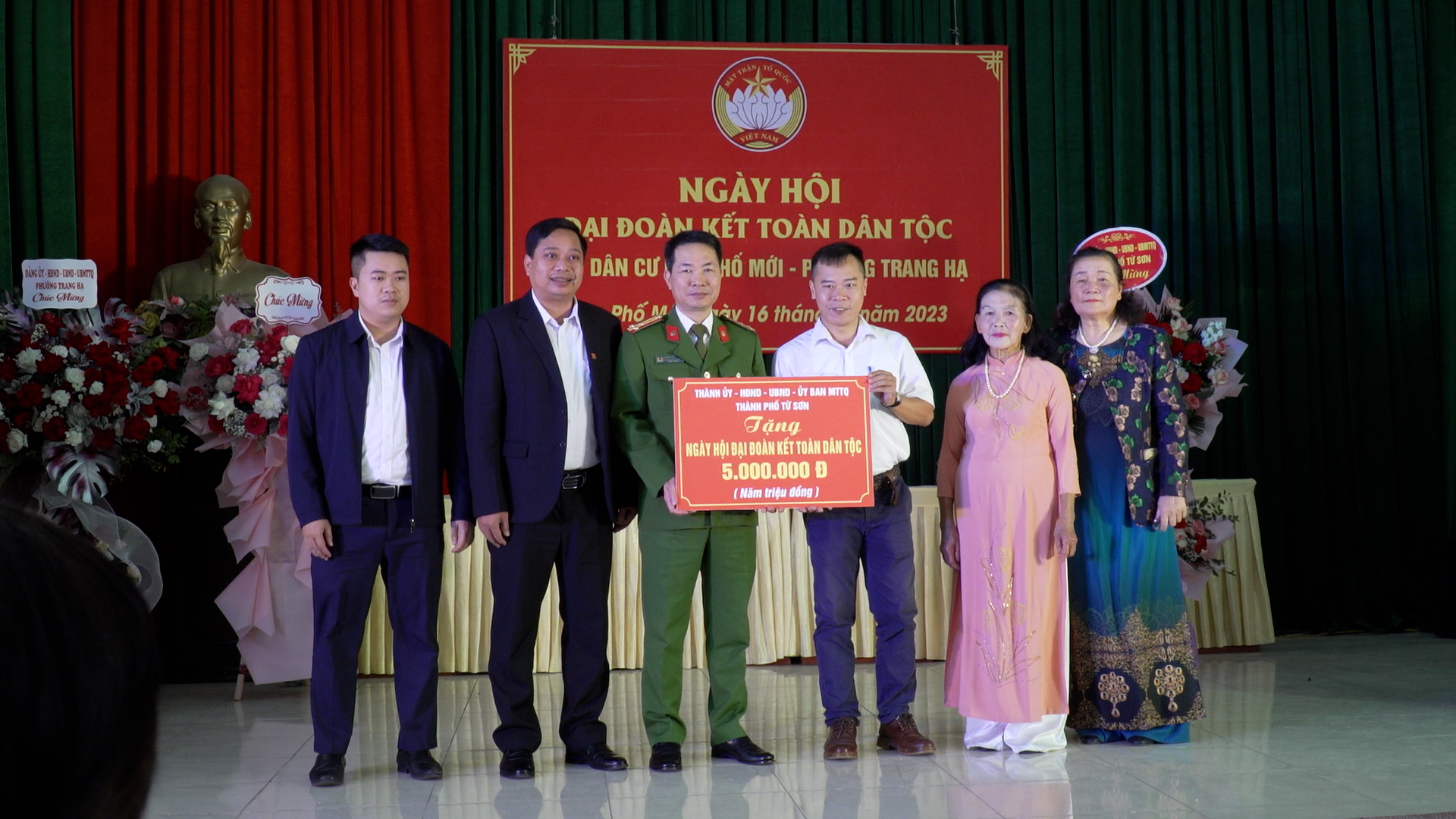 Khu phố mới phường Trang Hạ tổ chức ngày hội ĐĐK toàn dân tộc