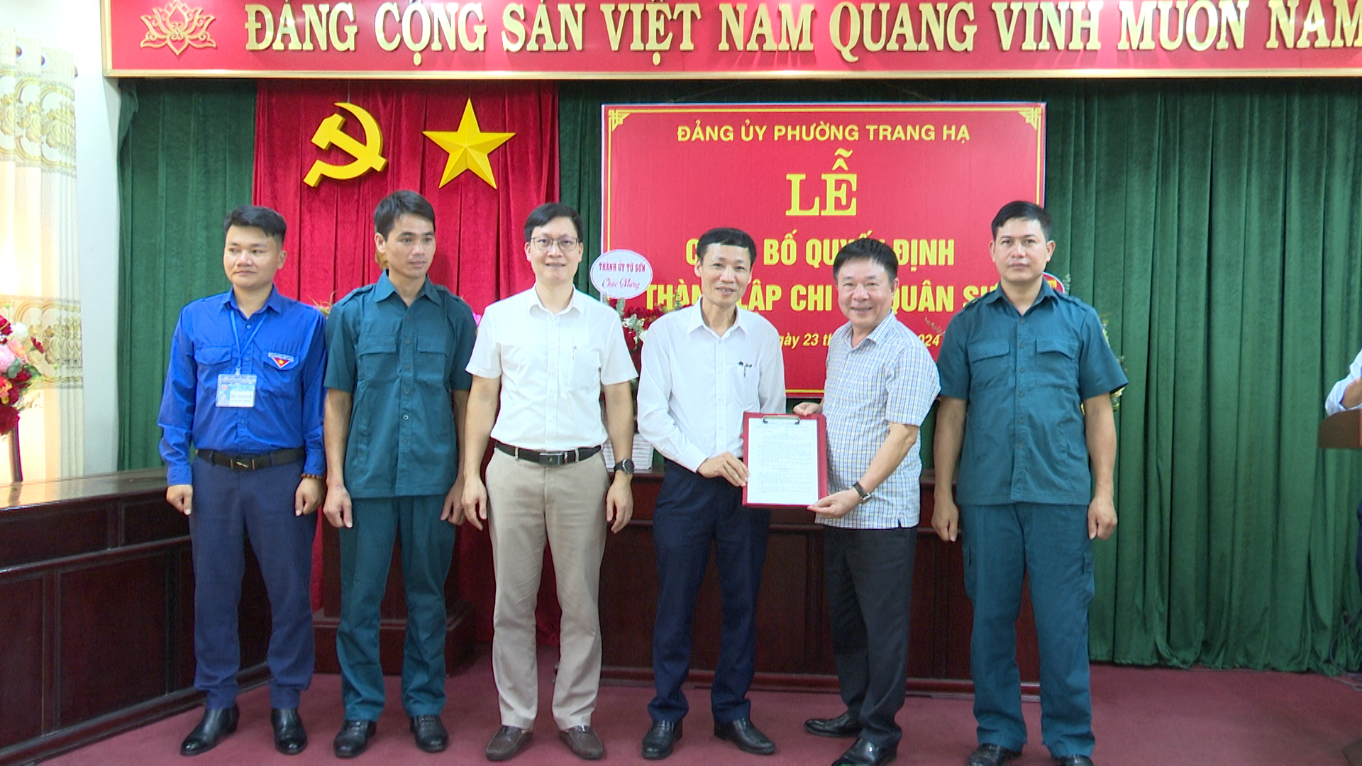 Trang Hạ công bố quyết định thành lập Chi bộ Quân sự phường