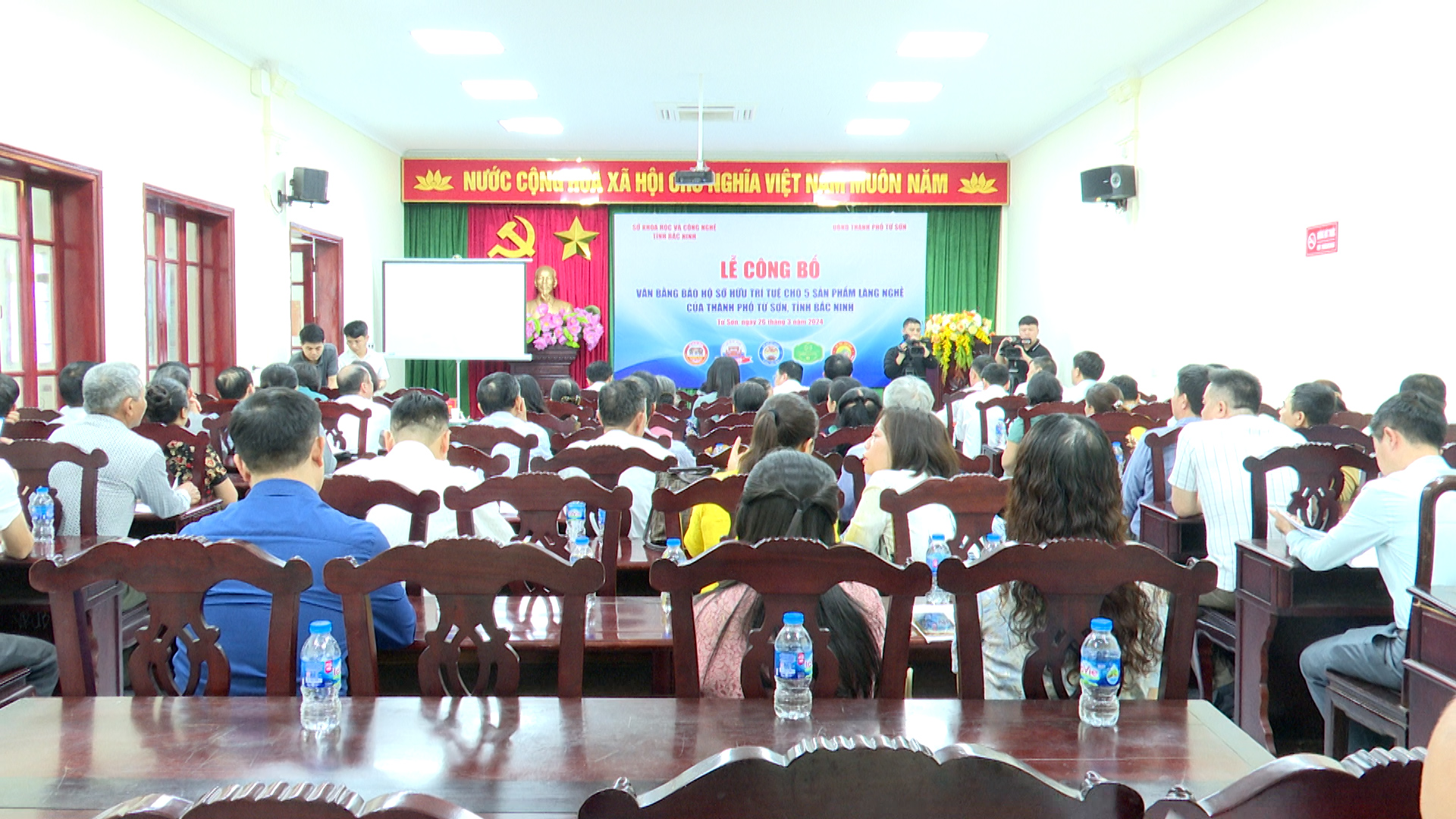 UBND thành phố Từ Sơn: tổ chức Lễ công bố văn bằng bảo hộ Sở hữu trí tuệ cho 5 sản phẩm làng nghề