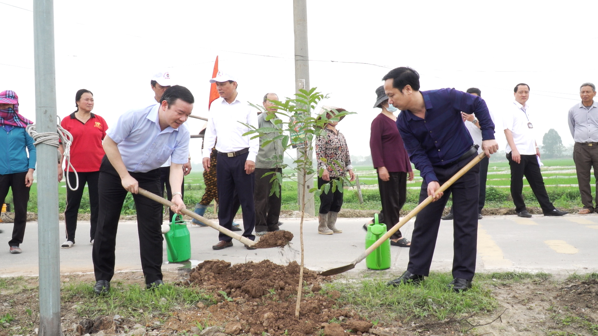 Hội nông dân thành phố Từ Sơn phát động ra quân trồng cây xuân Giáp Thìn