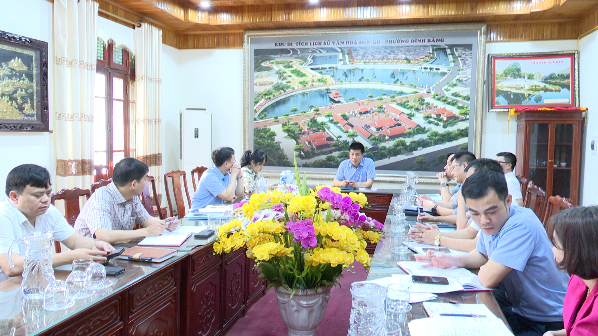 Đoàn công tác thành phố làm việc với phường Đình Bảng tìm giải pháp triển khai thực hiện Kết luận 739, 740 của BTV tỉnh ủy