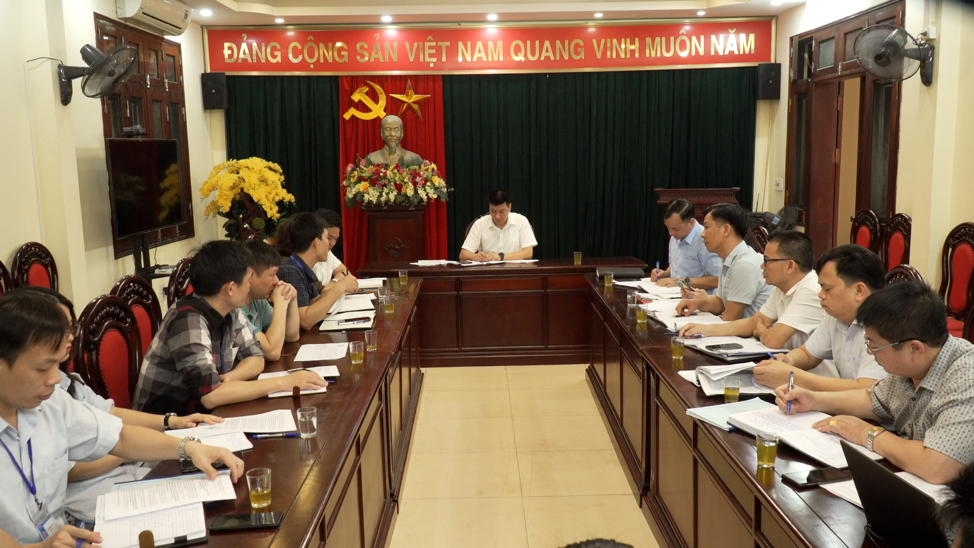 Đoàn công tác của thành phố làm việc với phường Đồng Kỵ về triển khai thực hiện Kết luận số 739-740 của BTV Tỉnh ủy